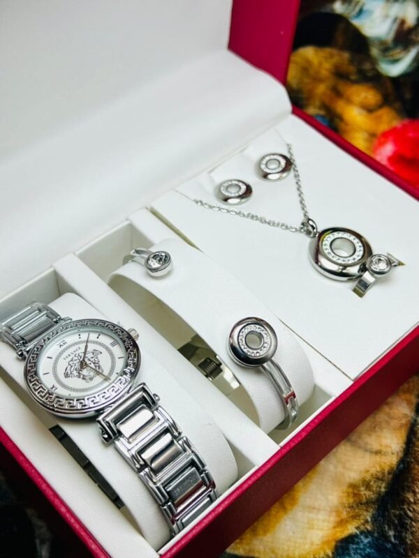 Coffret Bijoux et Montre Élégance (Couleur Argent Blanc) – Acier Inoxydable