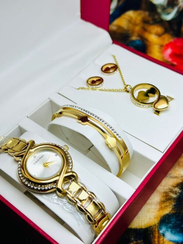 Coffret Bijoux et Montre Élégance (Couleur Or) – Acier Inoxydable